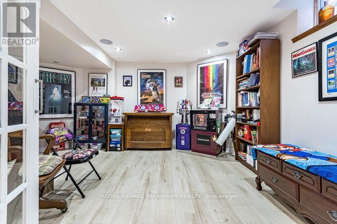 












50 PANORAMA CRESCENT

,
Vaughan,




Ontario
L4H1J9

