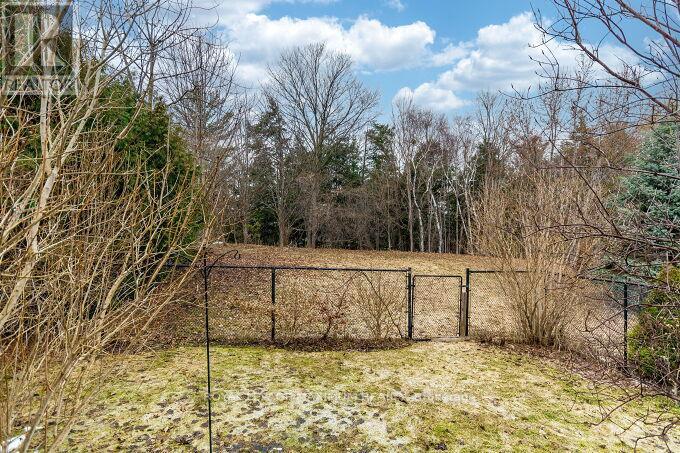 












50 PANORAMA CRESCENT

,
Vaughan,




Ontario
L4H1J9

