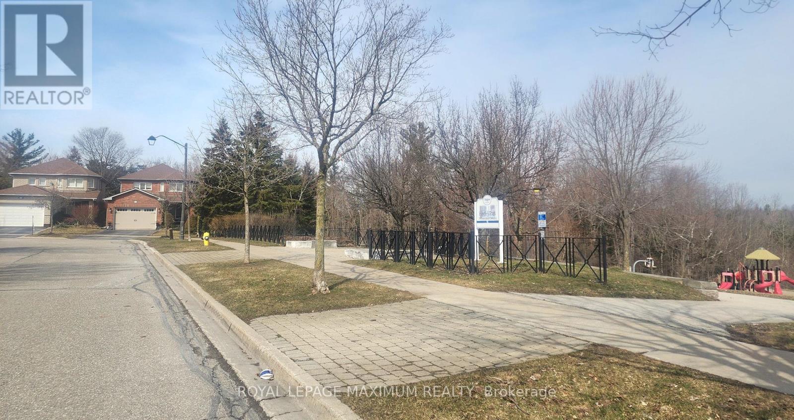 












50 PANORAMA CRESCENT

,
Vaughan,




Ontario
L4H1J9

