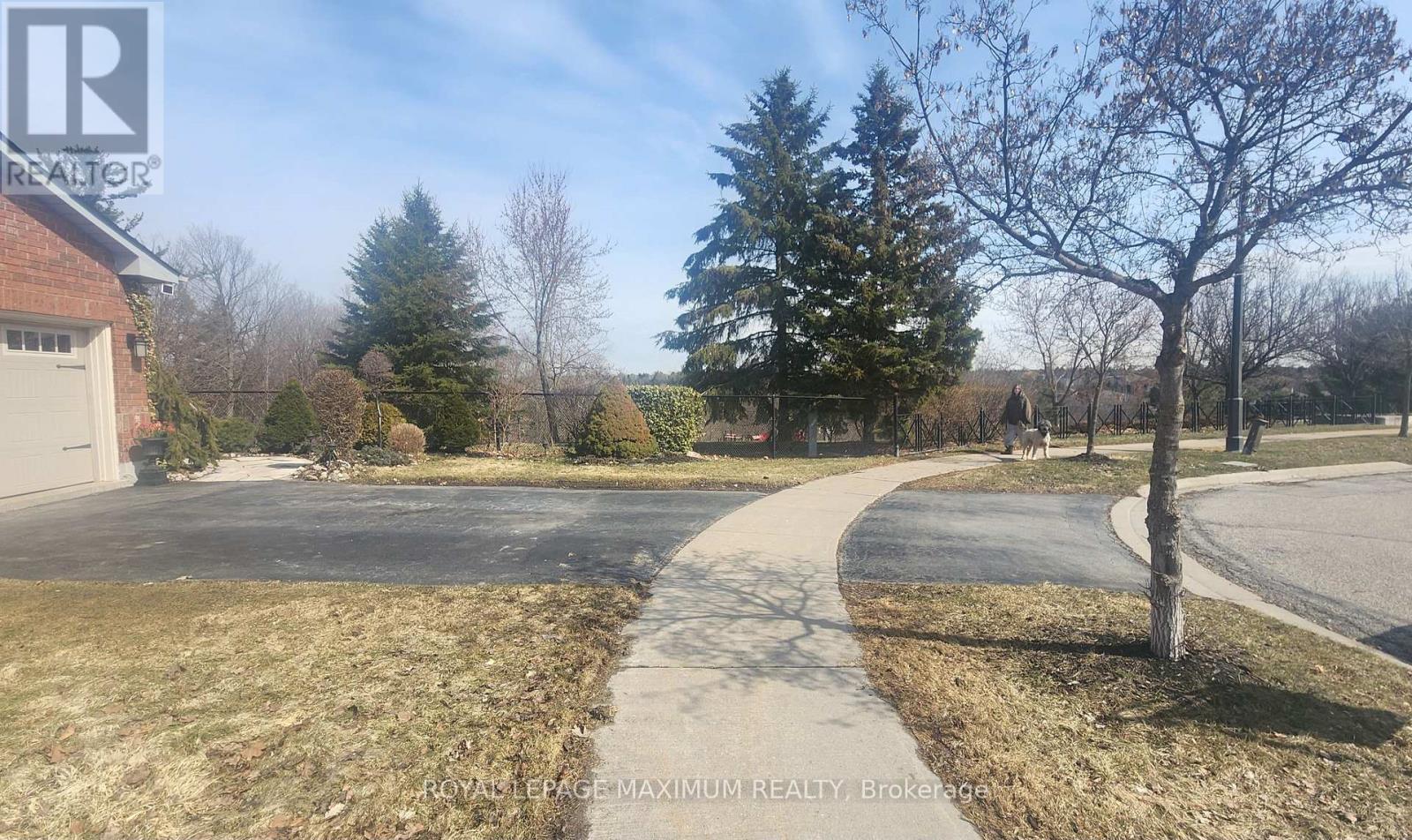 












50 PANORAMA CRESCENT

,
Vaughan,




Ontario
L4H1J9

