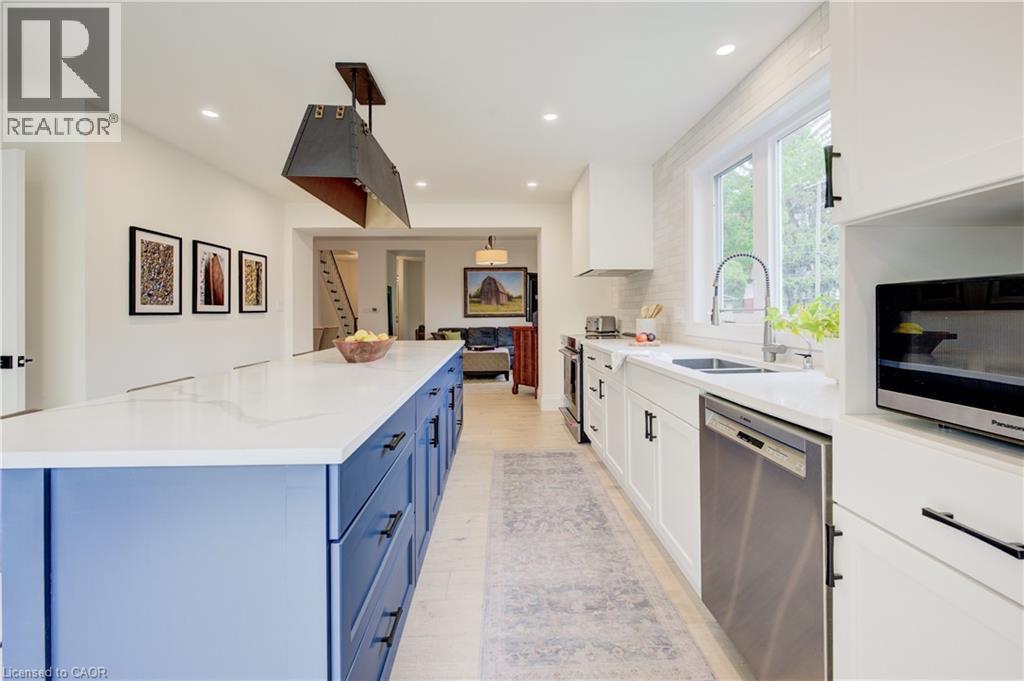 












38 EUCLID Avenue

,
Waterloo,




Ontario
N2L1Z3

