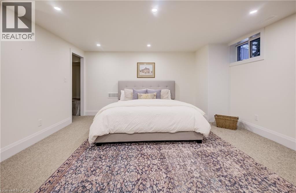 












38 EUCLID Avenue

,
Waterloo,




Ontario
N2L1Z3

