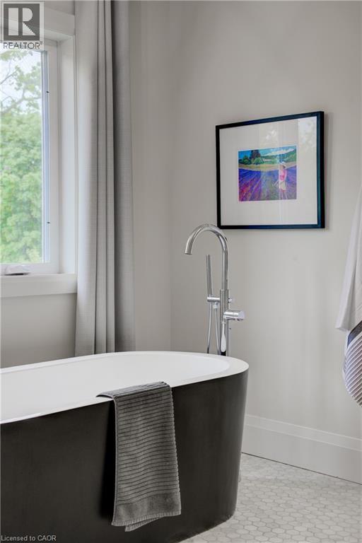 












38 EUCLID Avenue

,
Waterloo,




Ontario
N2L1Z3

