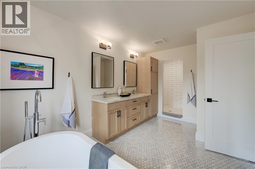 












38 EUCLID Avenue

,
Waterloo,




Ontario
N2L1Z3

