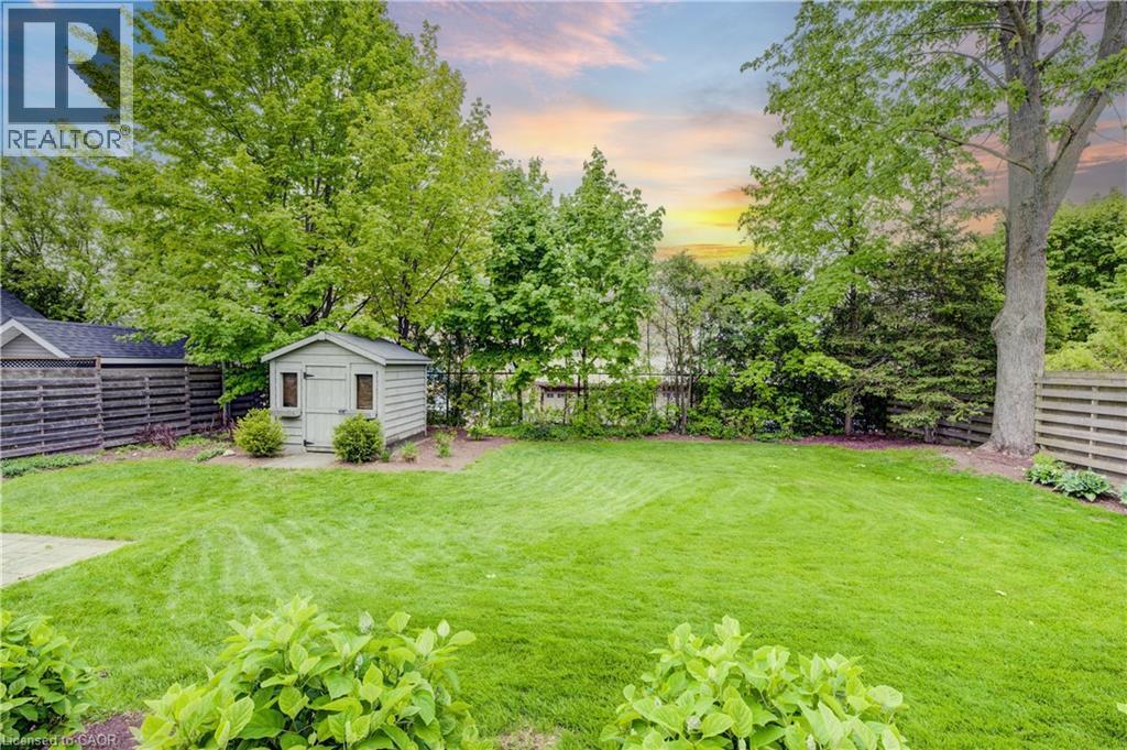 












38 EUCLID Avenue

,
Waterloo,




Ontario
N2L1Z3

