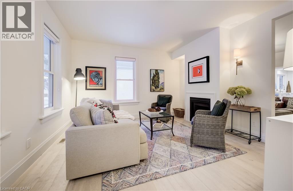 












38 EUCLID Avenue

,
Waterloo,




Ontario
N2L1Z3

