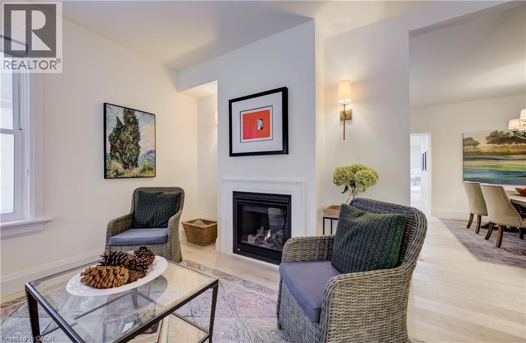 












38 EUCLID Avenue

,
Waterloo,




Ontario
N2L1Z3

