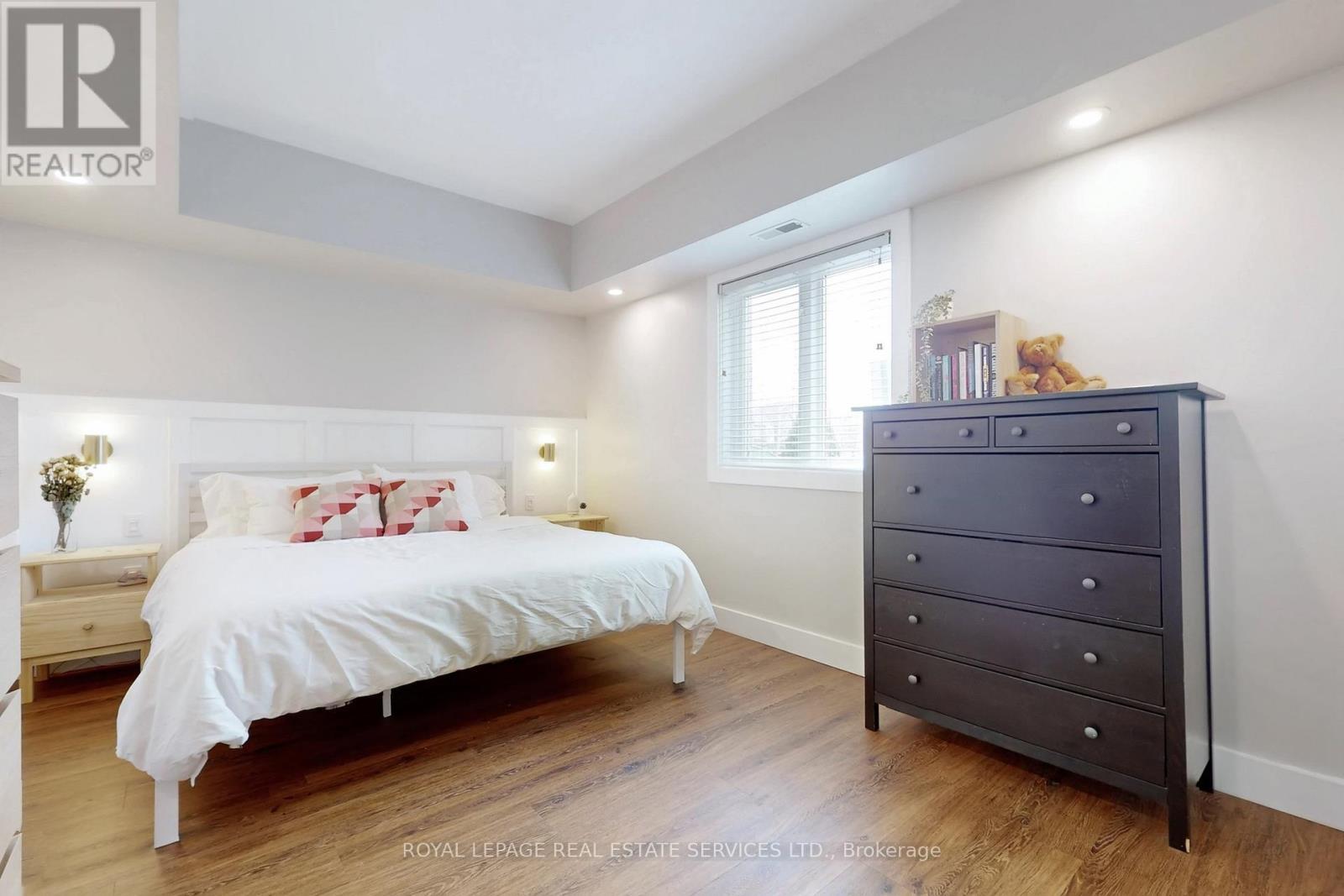 












104 - 4016 KILMER DRIVE

,
Burlington,




Ontario
L7M5A7

