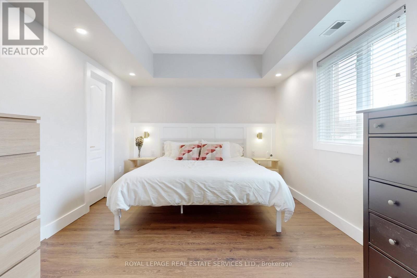 












104 - 4016 KILMER DRIVE

,
Burlington,




Ontario
L7M5A7

