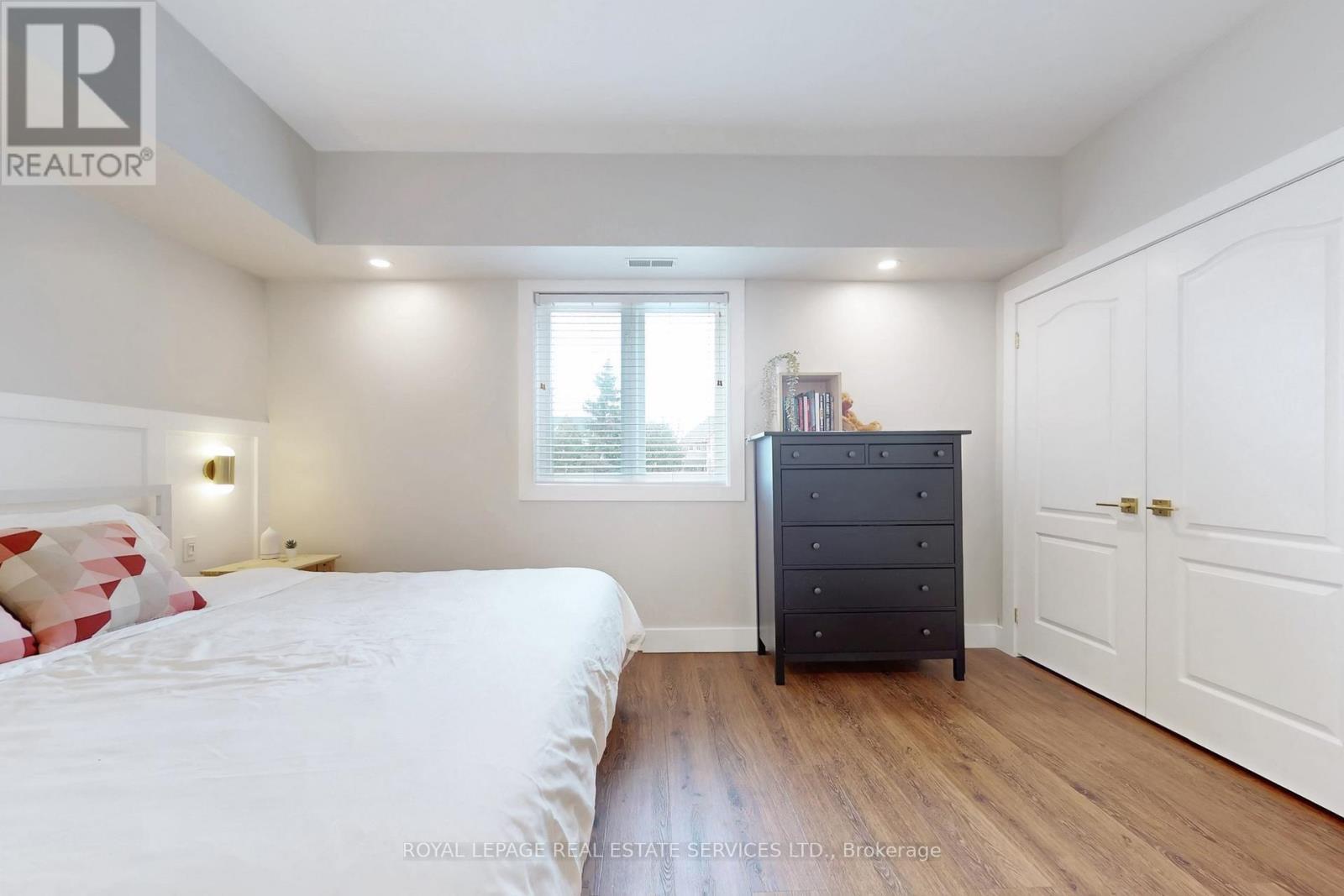 












104 - 4016 KILMER DRIVE

,
Burlington,




Ontario
L7M5A7

