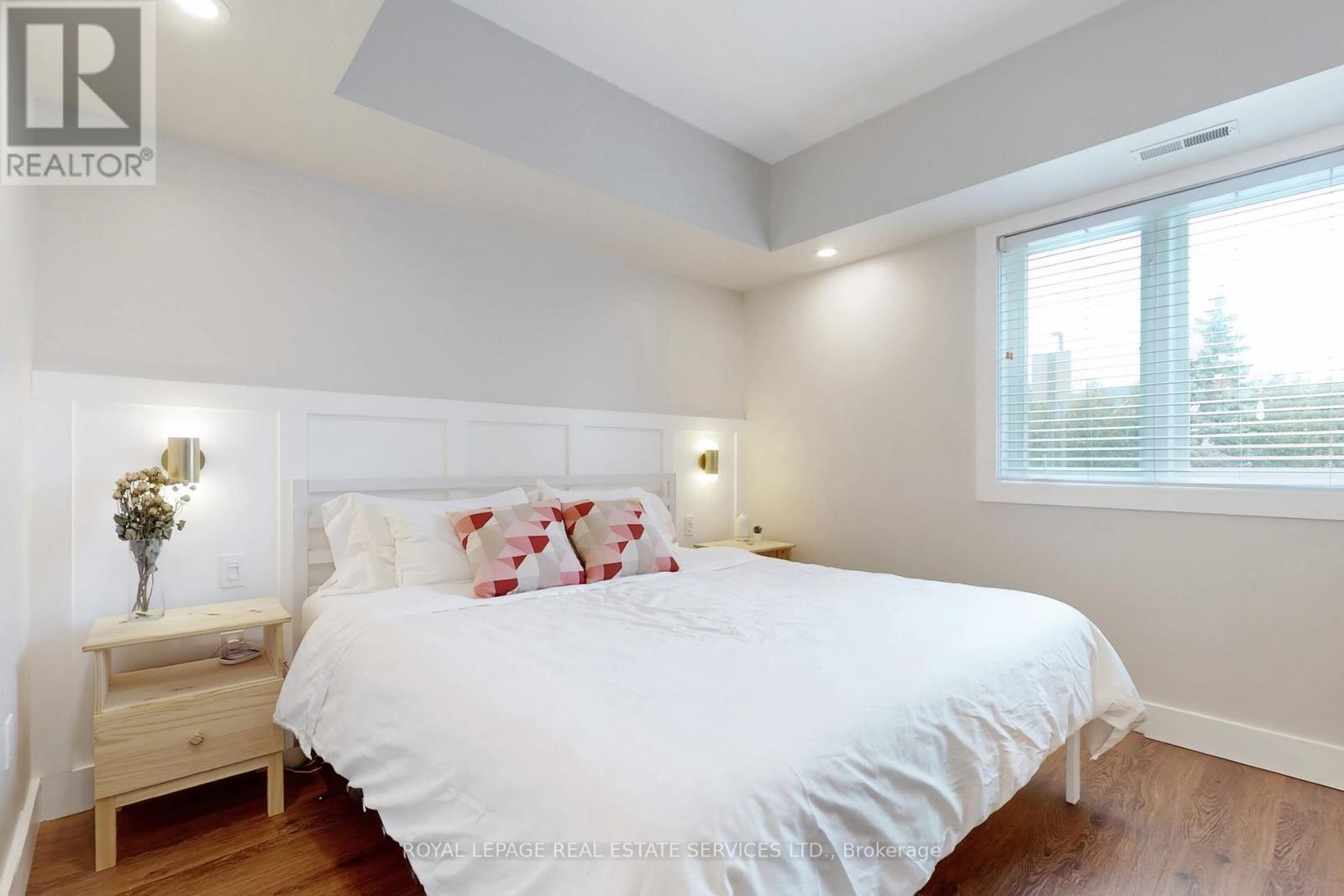 












104 - 4016 KILMER DRIVE

,
Burlington,




Ontario
L7M5A7

