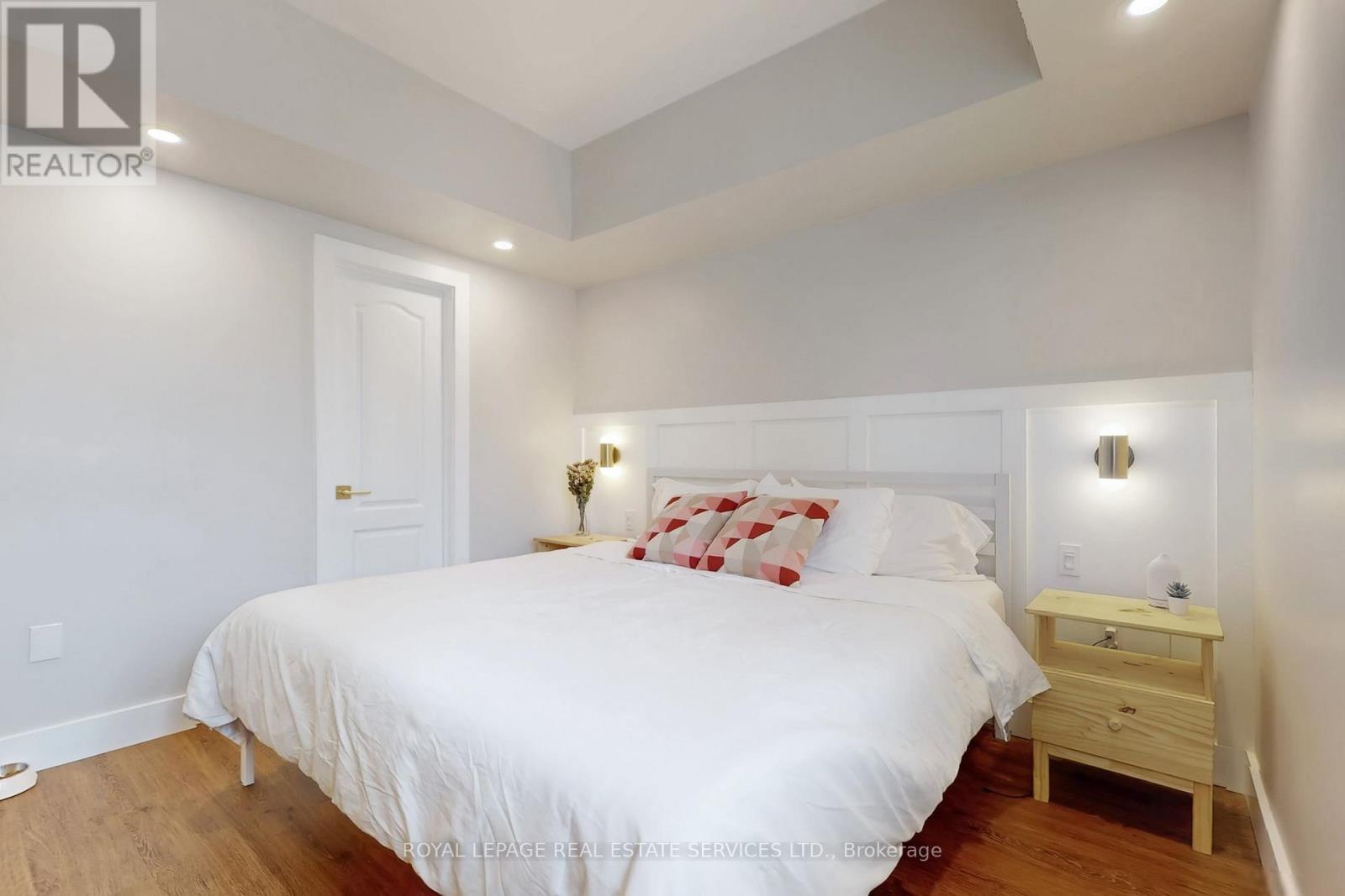 












104 - 4016 KILMER DRIVE

,
Burlington,




Ontario
L7M5A7

