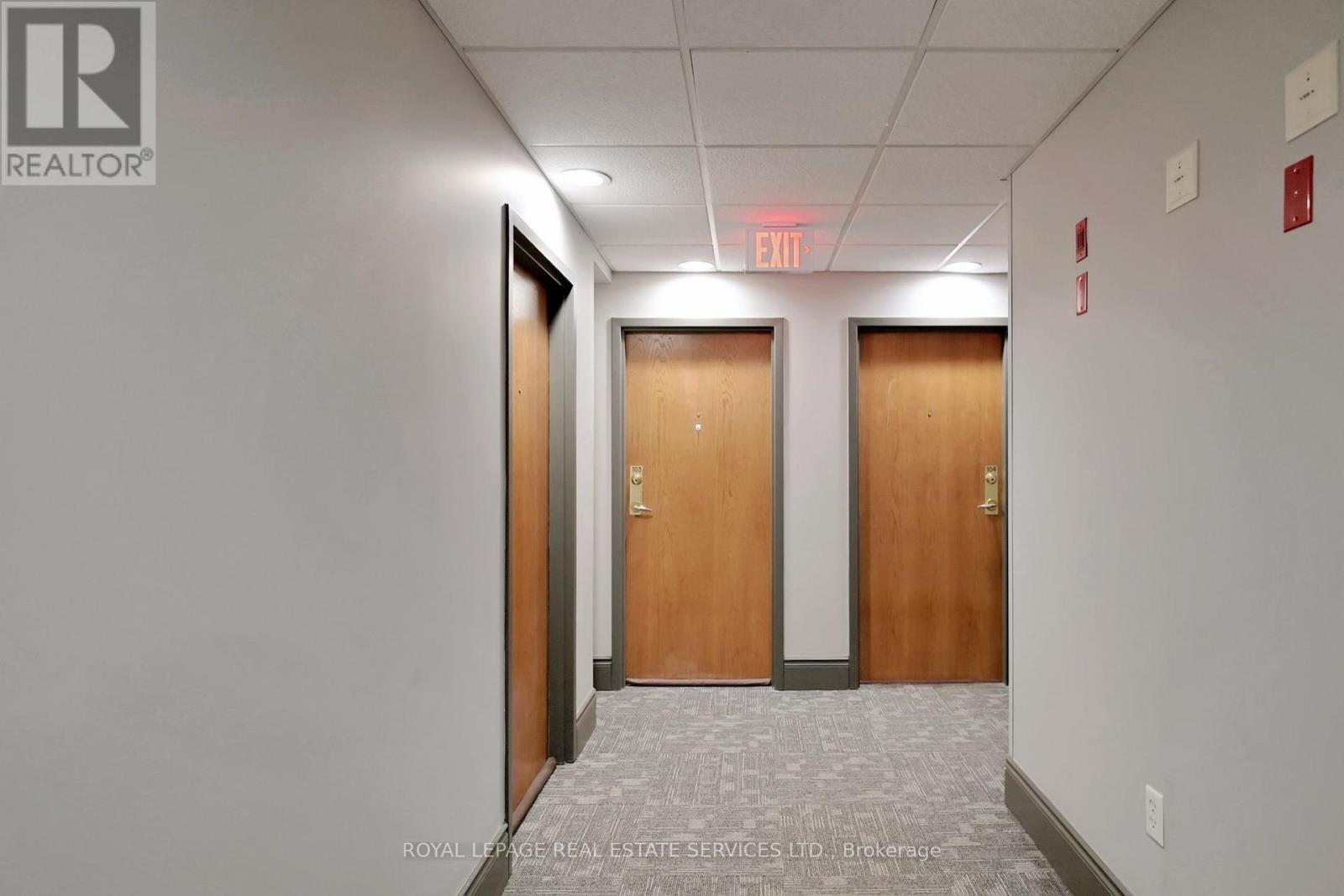 












104 - 4016 KILMER DRIVE

,
Burlington,




Ontario
L7M5A7

