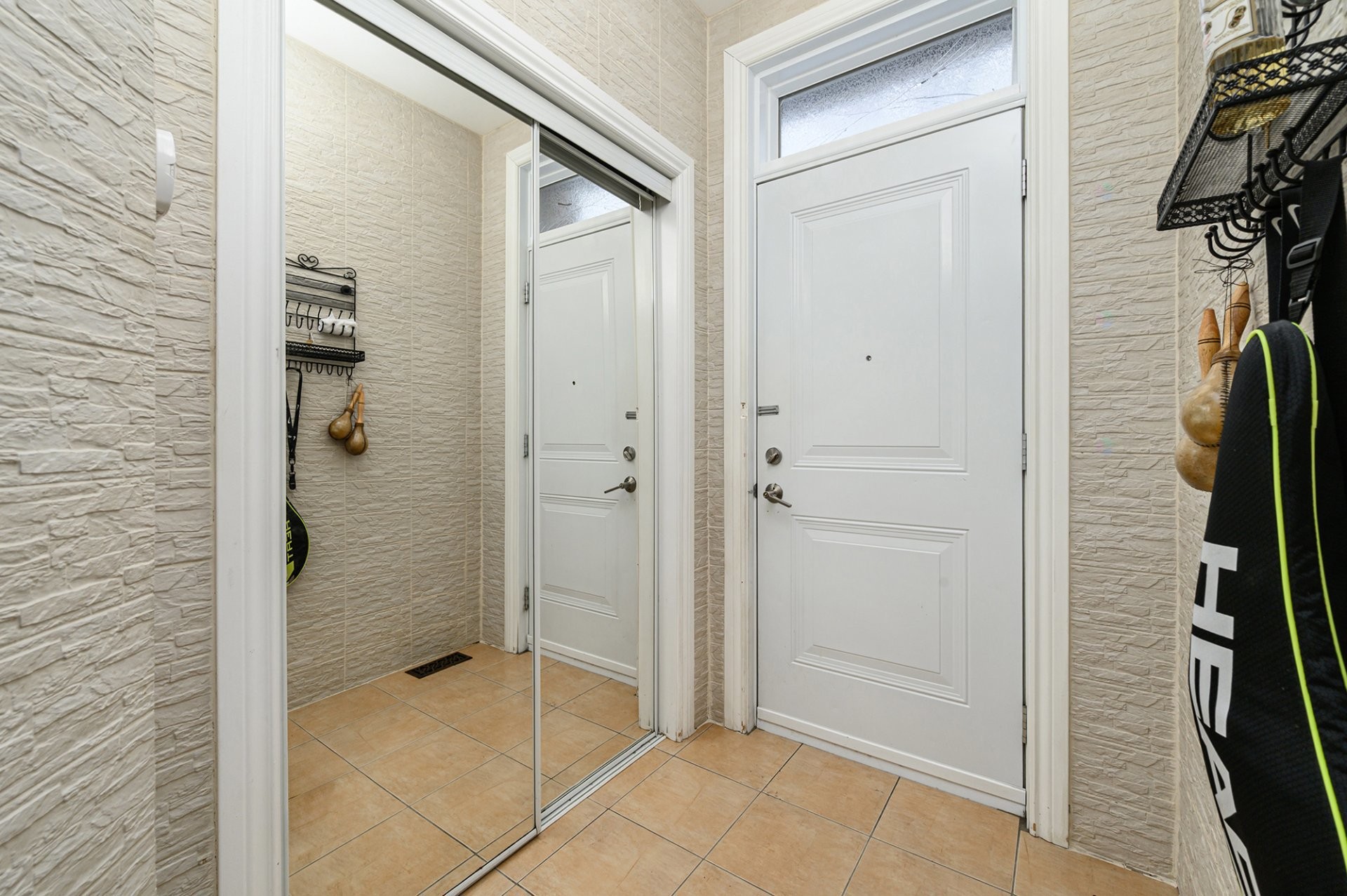 









191


Rue Khalil-Gibran

,
Montréal (Saint-Laurent),




QC
H4N4A2

