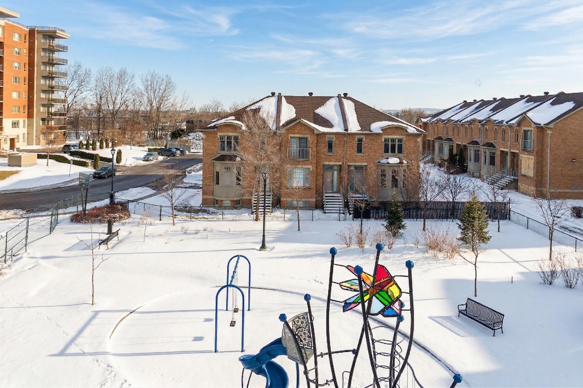 









191


Rue Khalil-Gibran

,
Montréal (Saint-Laurent),




QC
H4N4A2

