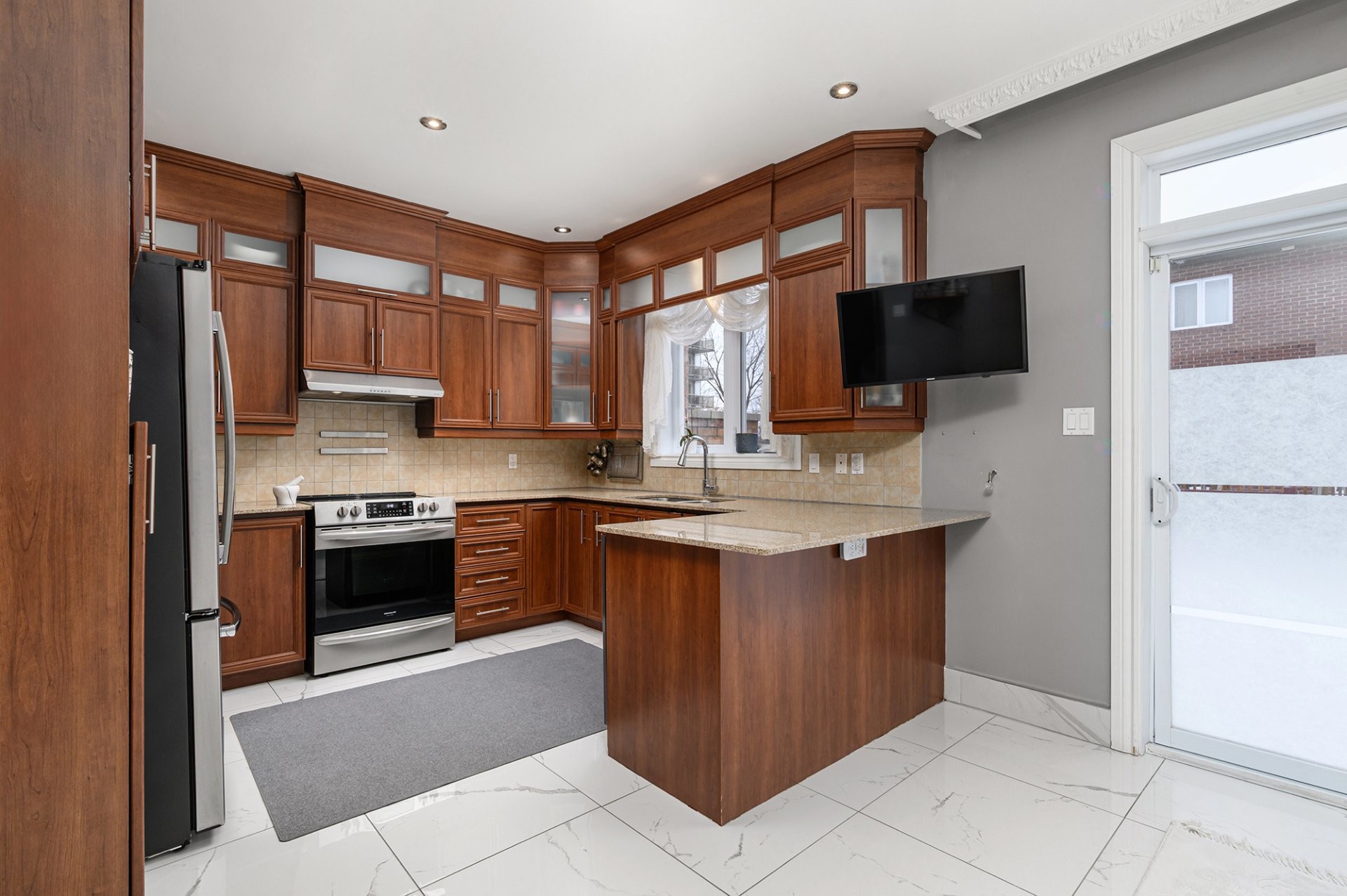 









191


Rue Khalil-Gibran

,
Montréal (Saint-Laurent),




QC
H4N4A2

