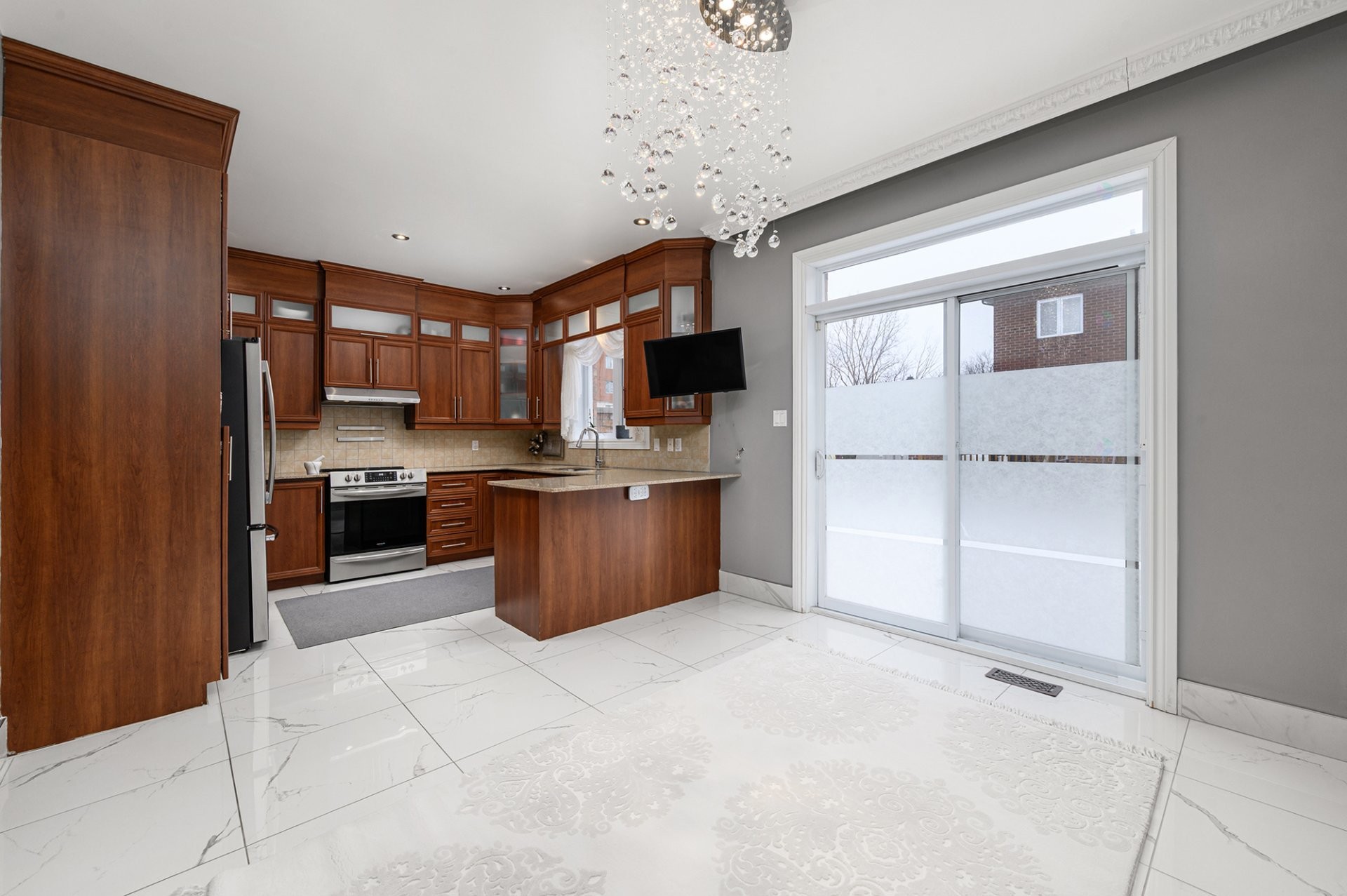 









191


Rue Khalil-Gibran

,
Montréal (Saint-Laurent),




QC
H4N4A2

