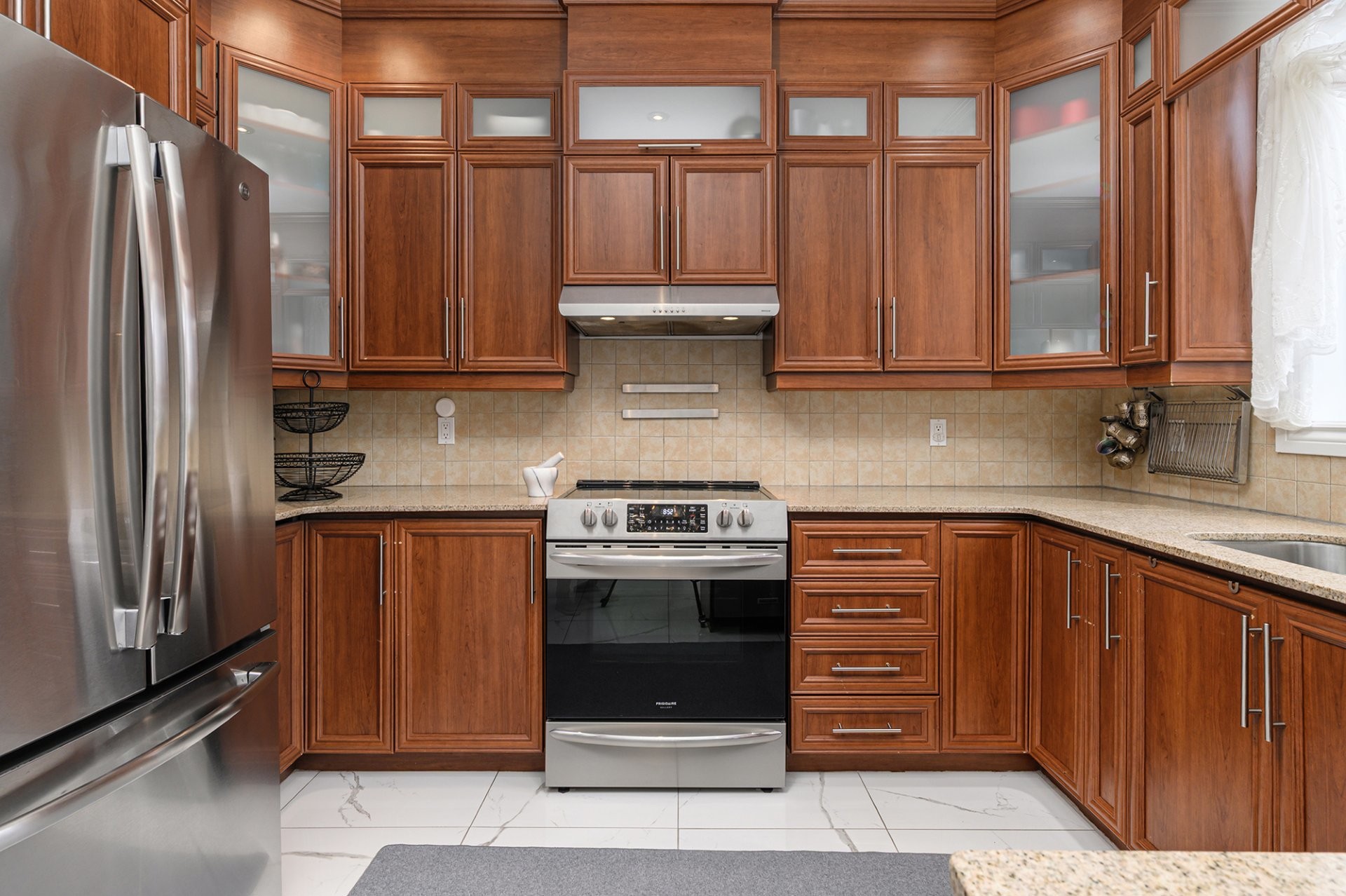 









191


Rue Khalil-Gibran

,
Montréal (Saint-Laurent),




QC
H4N4A2

