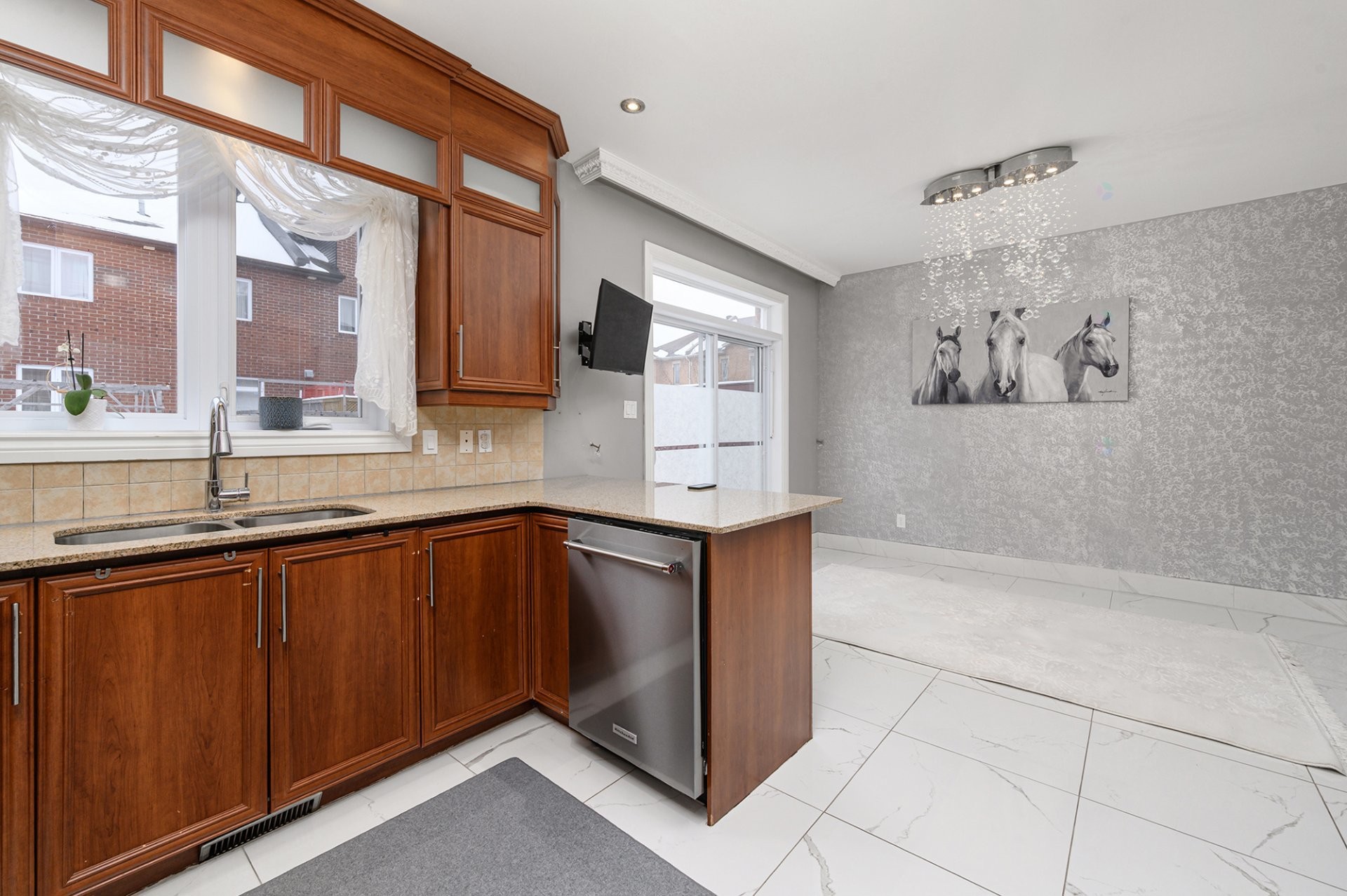 









191


Rue Khalil-Gibran

,
Montréal (Saint-Laurent),




QC
H4N4A2

