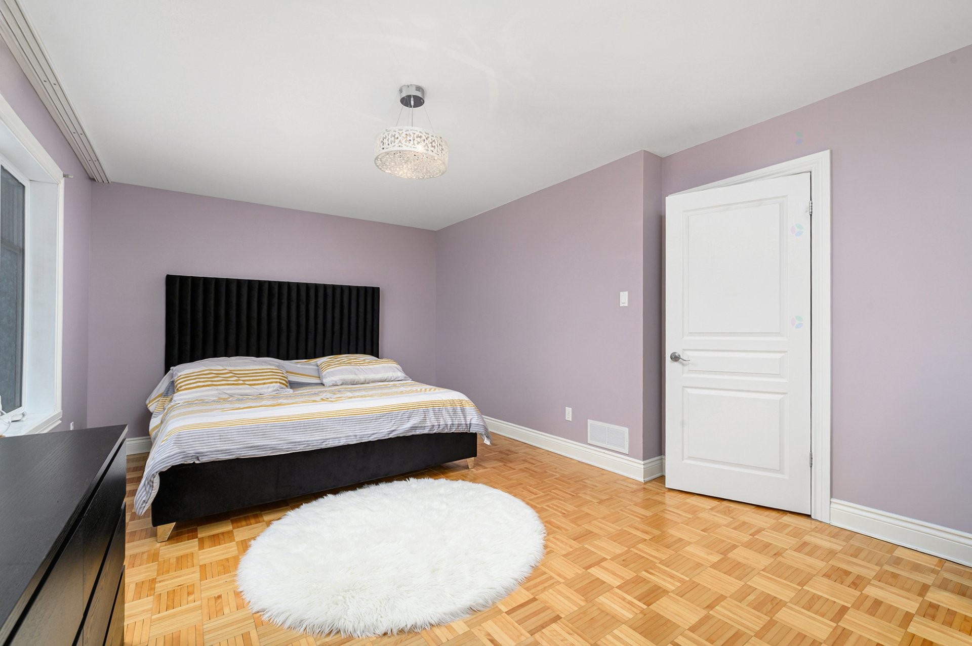 









191


Rue Khalil-Gibran

,
Montréal (Saint-Laurent),




QC
H4N4A2

