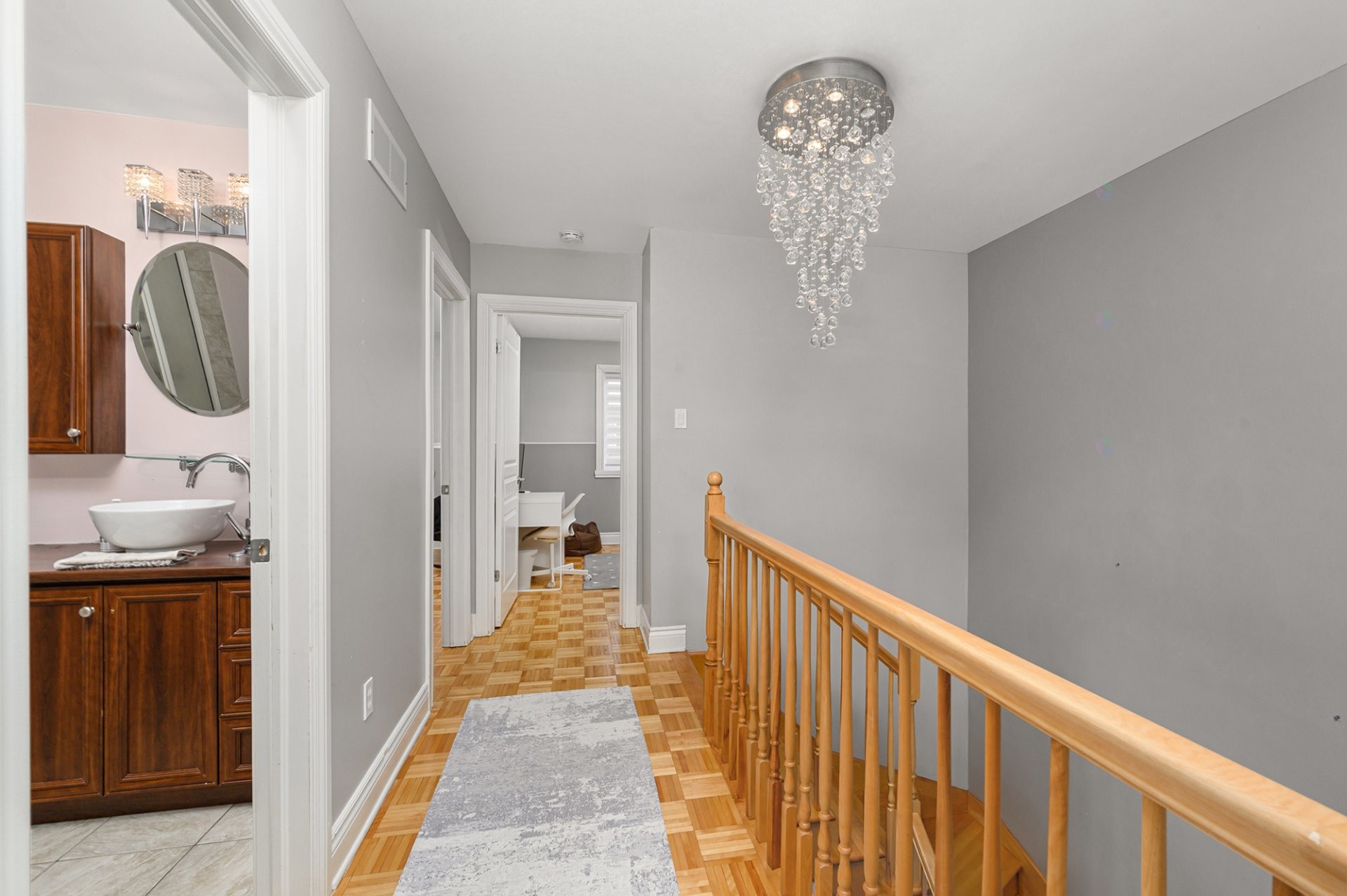 









191


Rue Khalil-Gibran

,
Montréal (Saint-Laurent),




QC
H4N4A2

