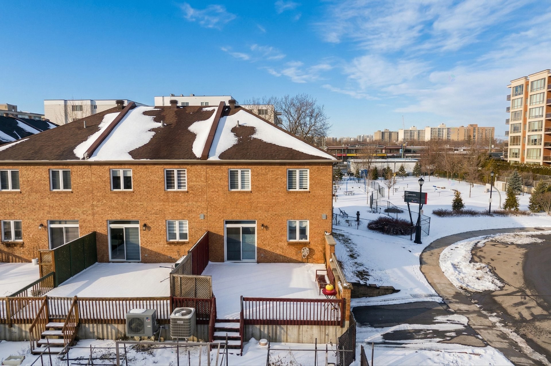 









191


Rue Khalil-Gibran

,
Montréal (Saint-Laurent),




QC
H4N4A2

