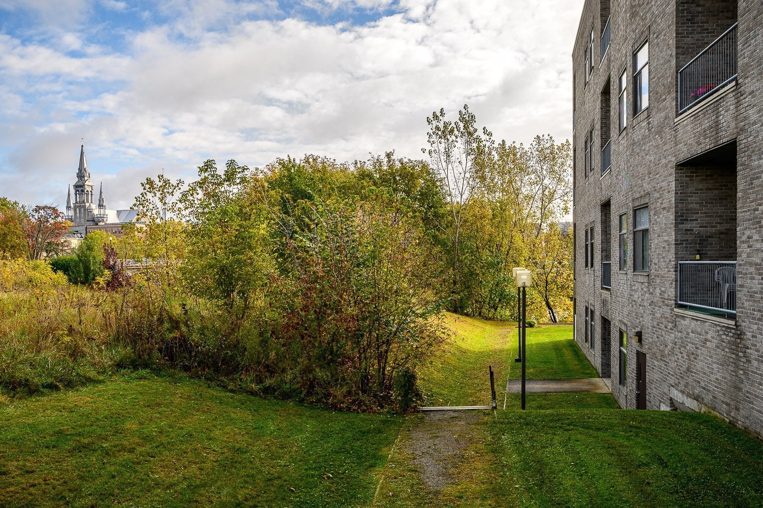 









305


Rue Laviolette

, 310,
Saint-Jérôme,




QC
J7Y4H7

