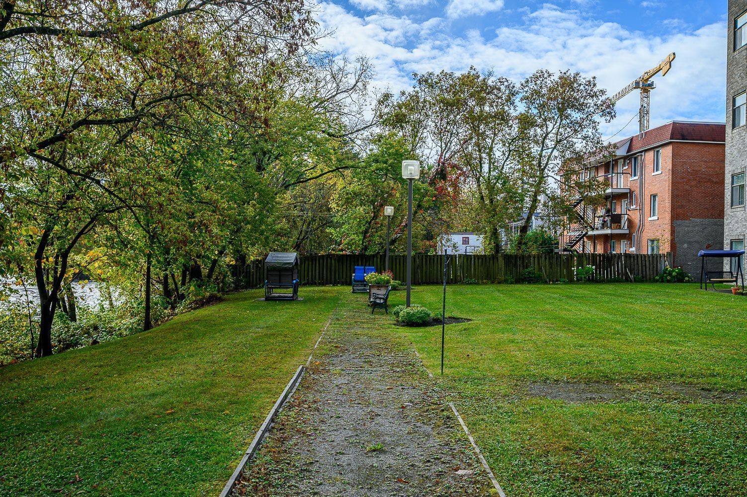 









305


Rue Laviolette

, 310,
Saint-Jérôme,




QC
J7Y4H7

