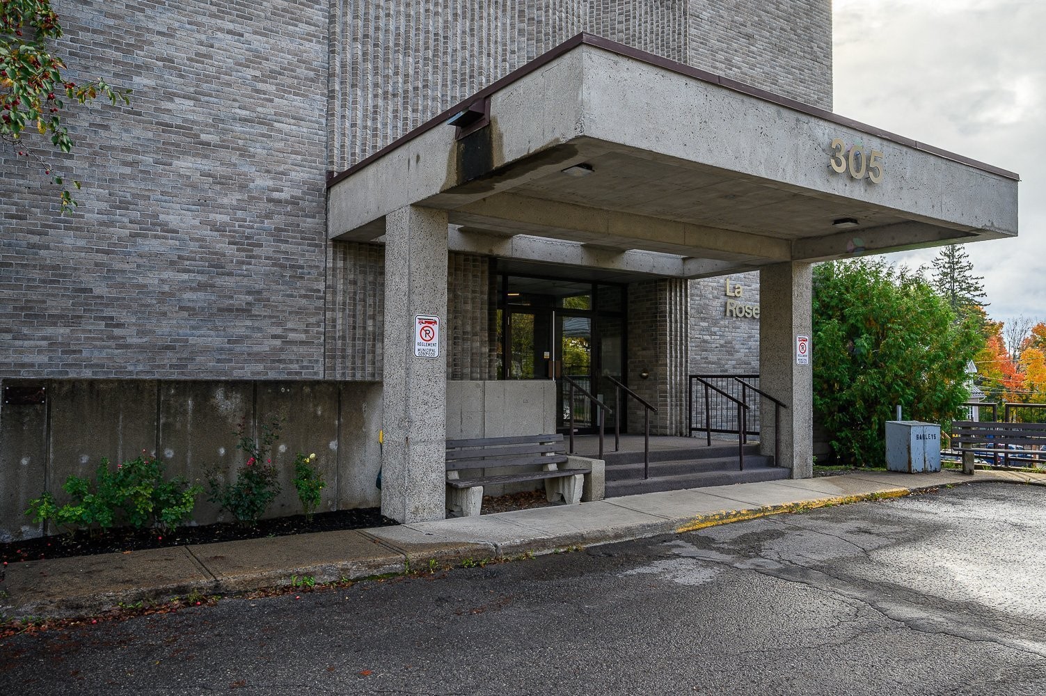 









305


Rue Laviolette

, 310,
Saint-Jérôme,




QC
J7Y4H7

