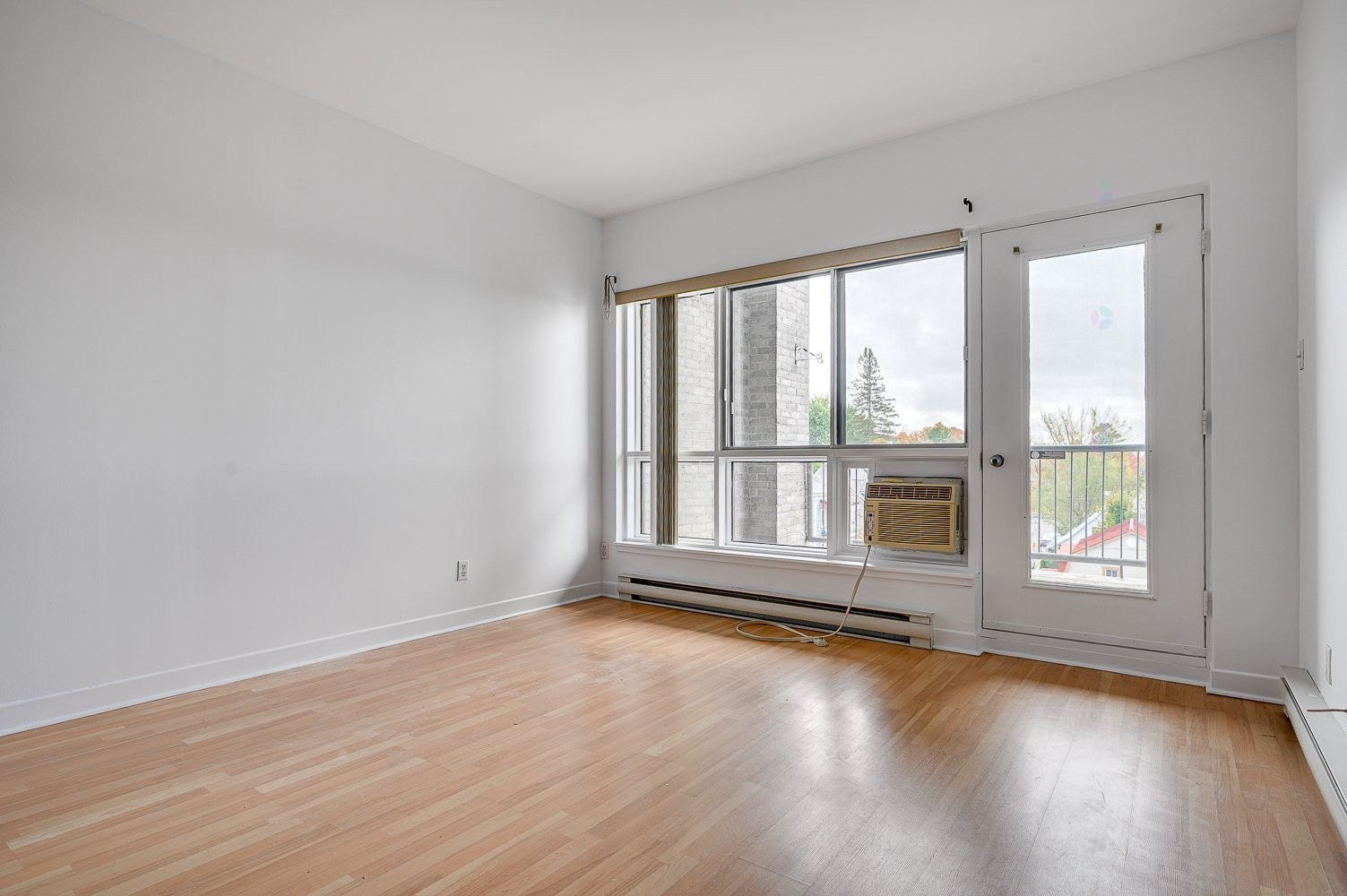 









305


Rue Laviolette

, 310,
Saint-Jérôme,




QC
J7Y4H7

