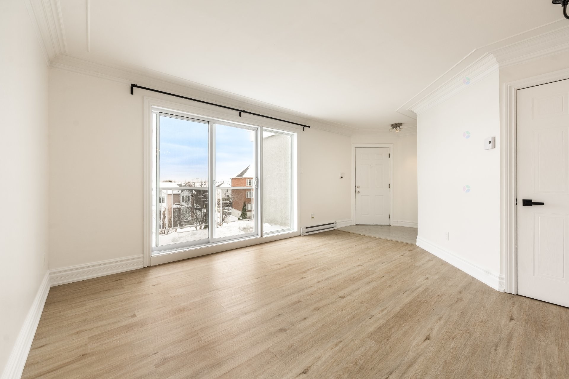 









3725


Boul. St-Laurent

, 402,
Sainte-Catherine,




QC
J5C2B1

