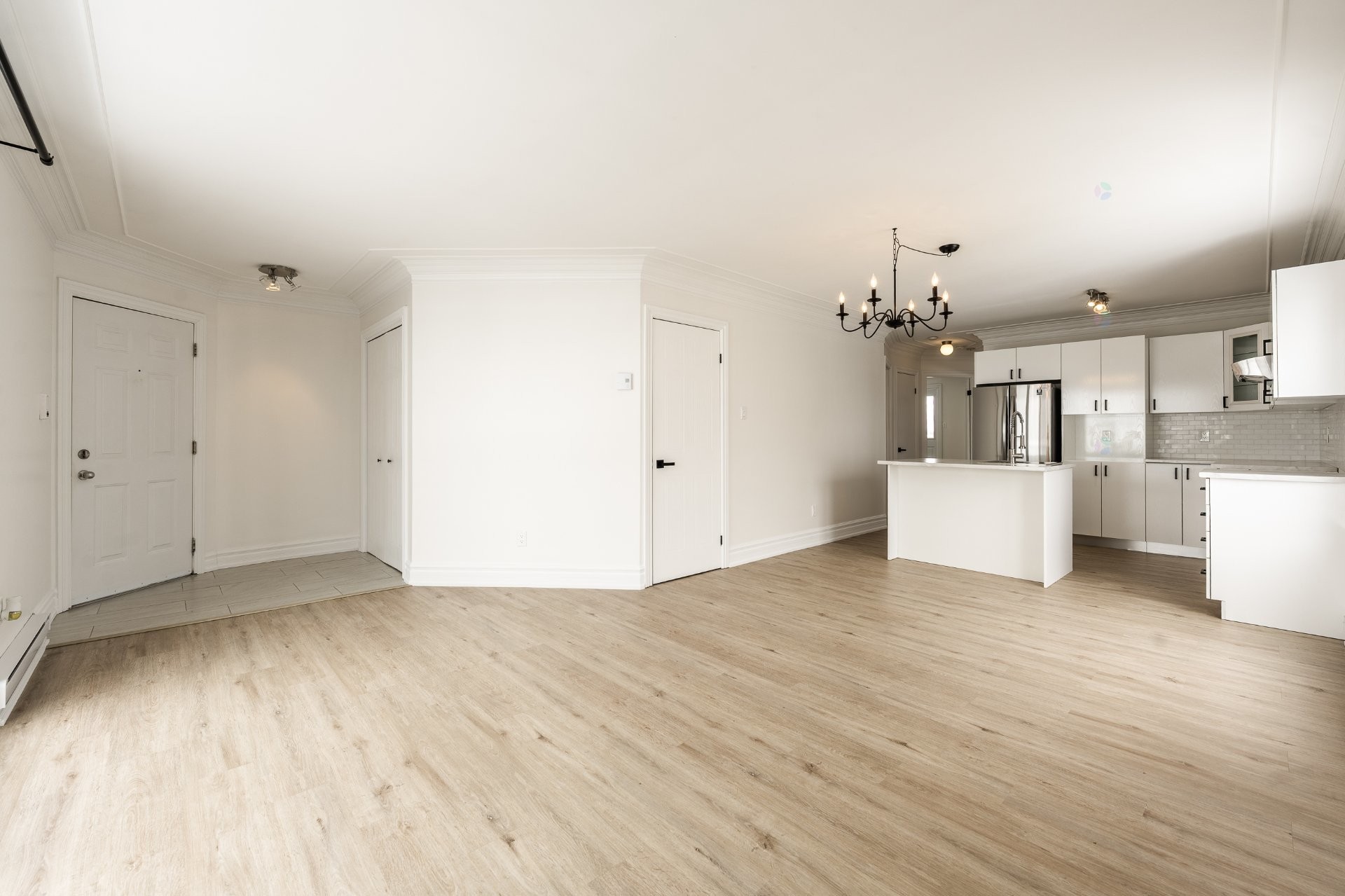 









3725


Boul. St-Laurent

, 402,
Sainte-Catherine,




QC
J5C2B1


