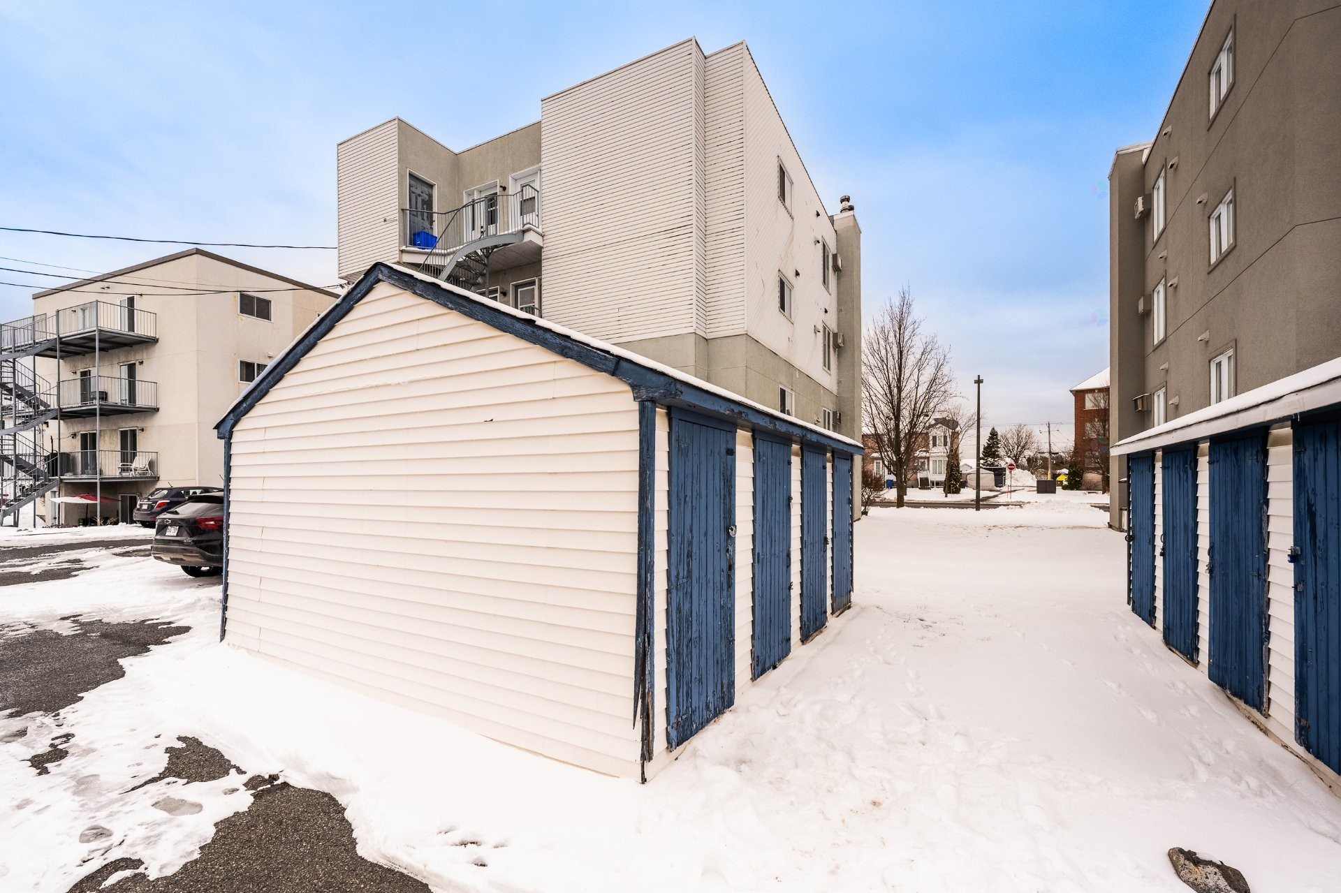 









3725


Boul. St-Laurent

, 402,
Sainte-Catherine,




QC
J5C2B1

