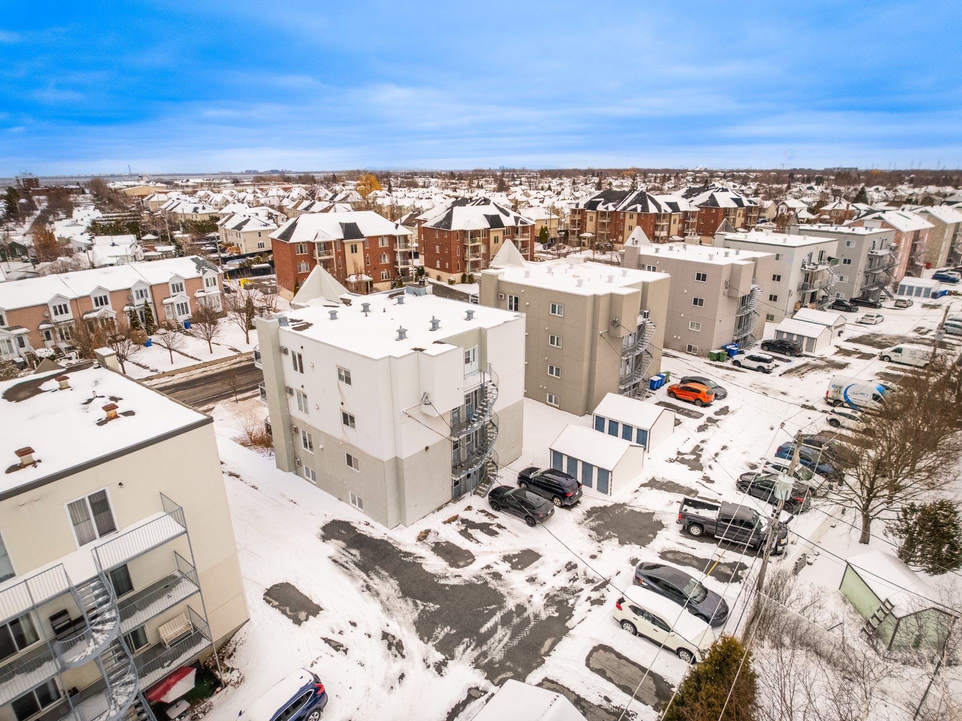 









3725


Boul. St-Laurent

, 402,
Sainte-Catherine,




QC
J5C2B1

