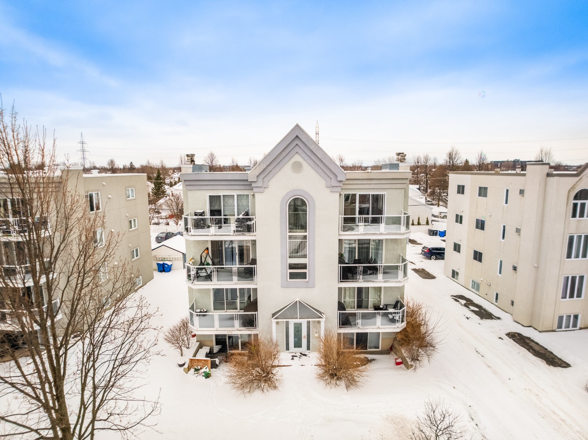 









3725


Boul. St-Laurent

, 402,
Sainte-Catherine,




QC
J5C2B1

