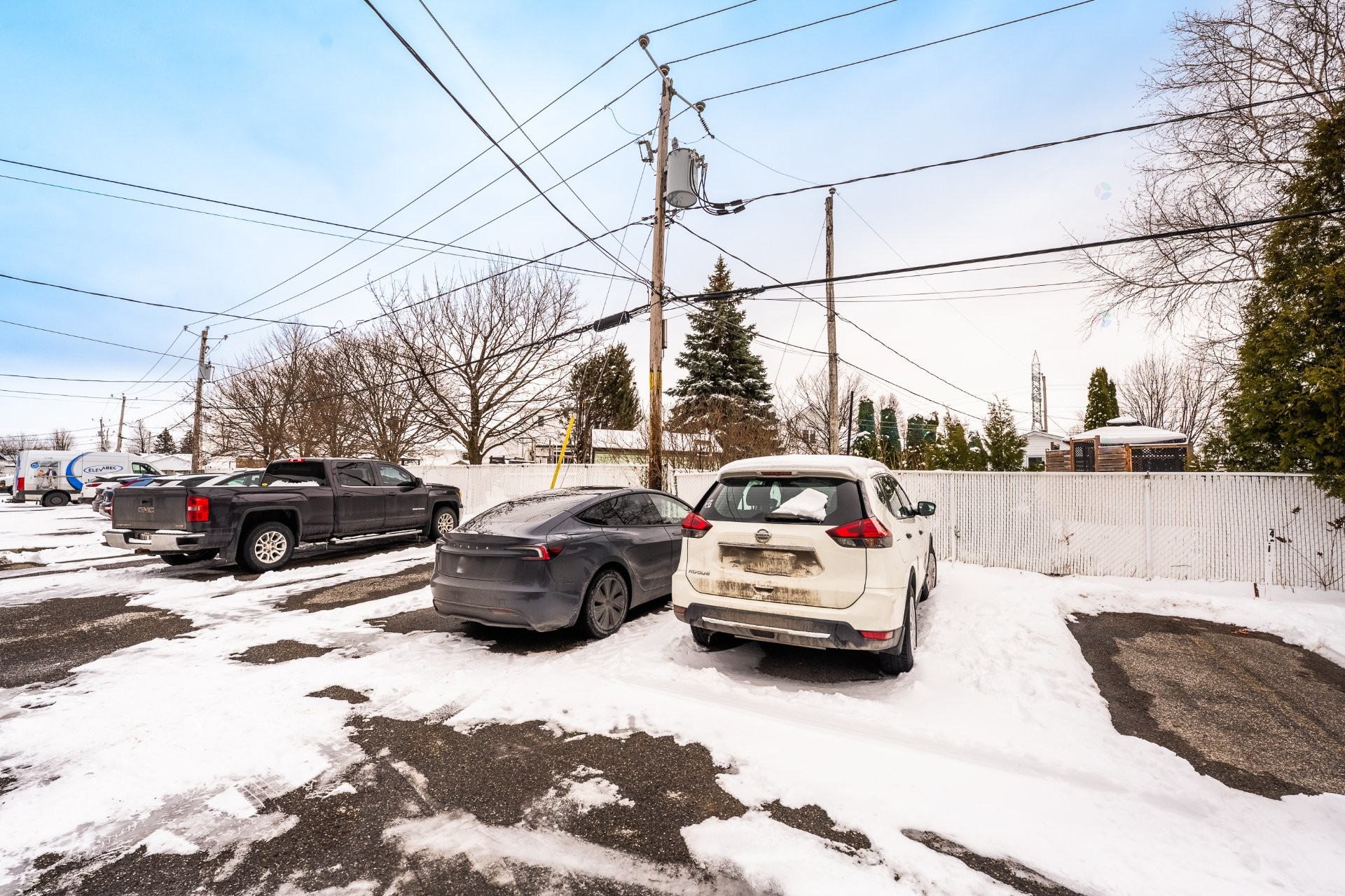 









3725


Boul. St-Laurent

, 402,
Sainte-Catherine,




QC
J5C2B1

