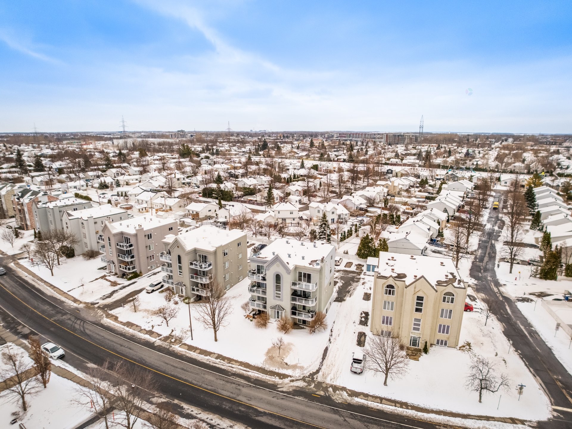 









3725


Boul. St-Laurent

, 402,
Sainte-Catherine,




QC
J5C2B1


