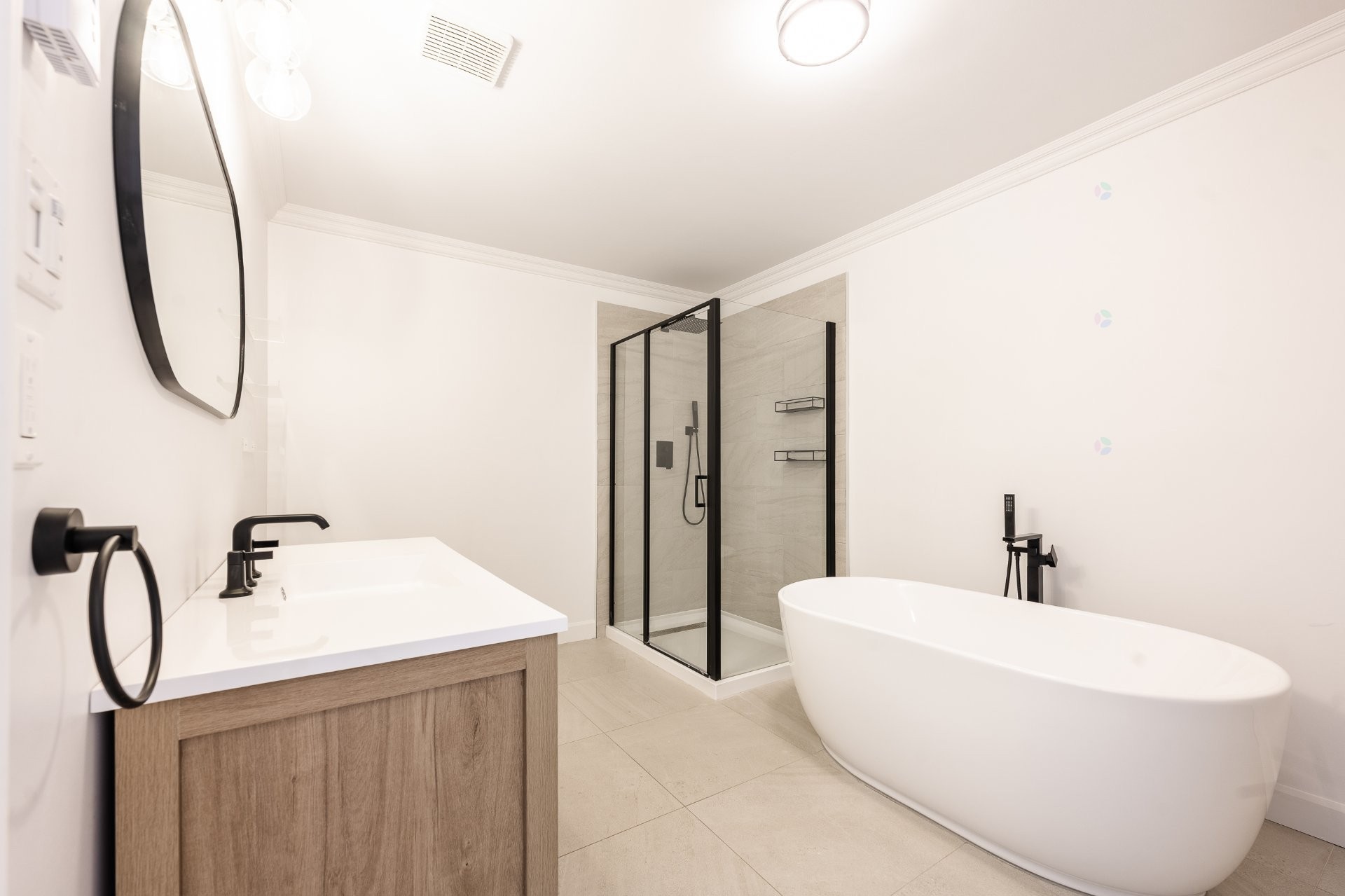 









3725


Boul. St-Laurent

, 402,
Sainte-Catherine,




QC
J5C2B1

