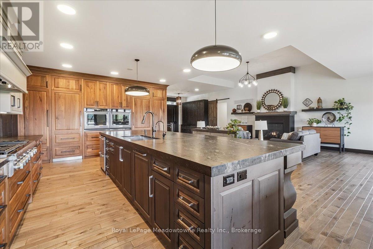 












8837 WELLINGTON ROAD 124

,
Erin,




Ontario
N1H6H7

