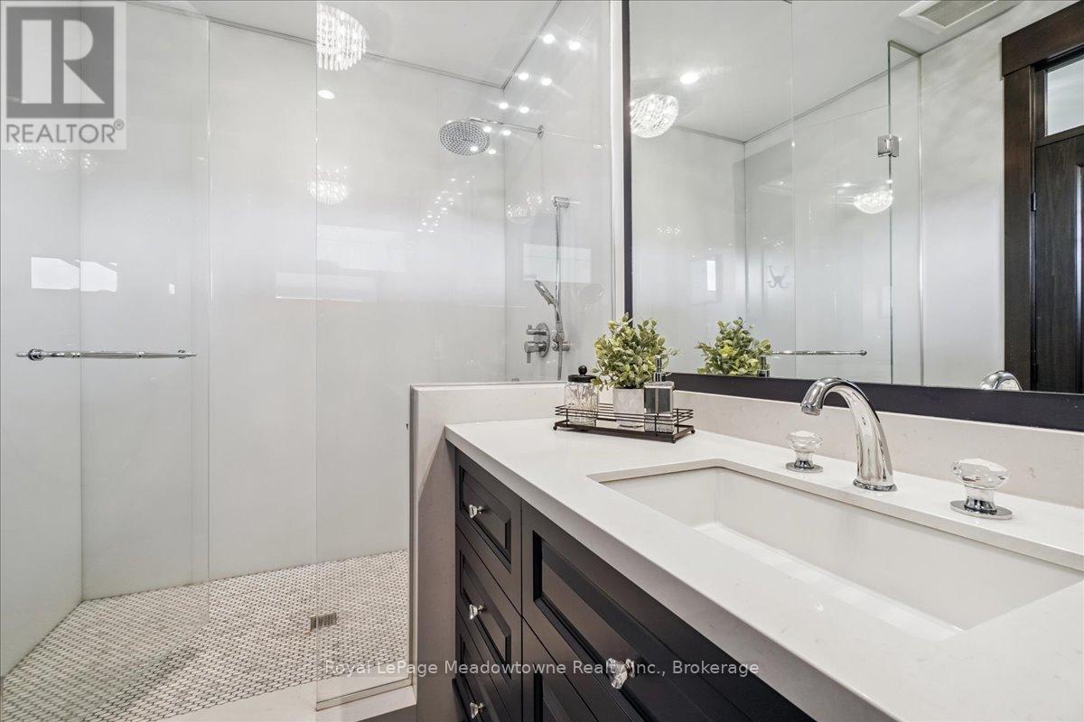 












8837 WELLINGTON ROAD 124

,
Erin,




Ontario
N1H6H7

