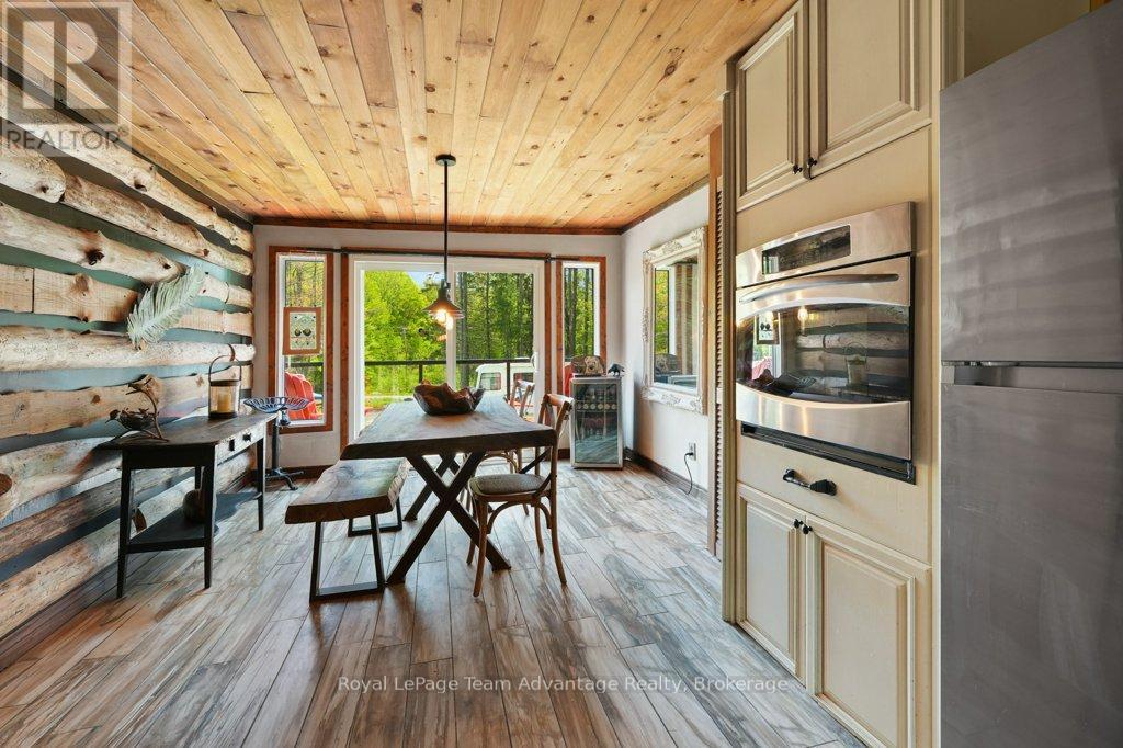 












19 ALLAN CRESCENT

,
Seguin,




Ontario
P2A2W8

