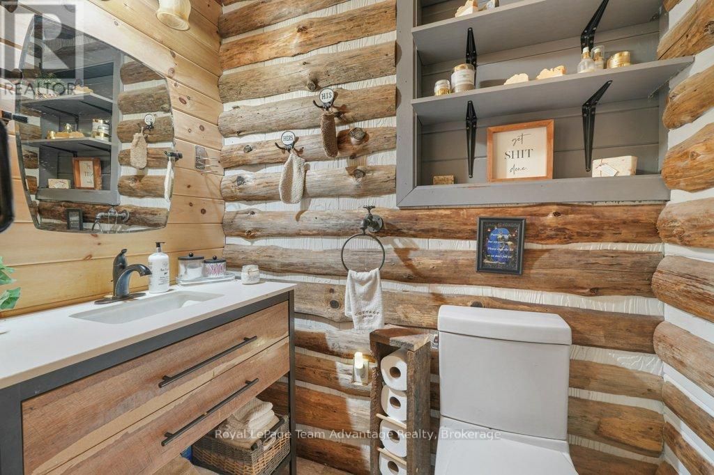 












19 ALLAN CRESCENT

,
Seguin,




Ontario
P2A2W8

