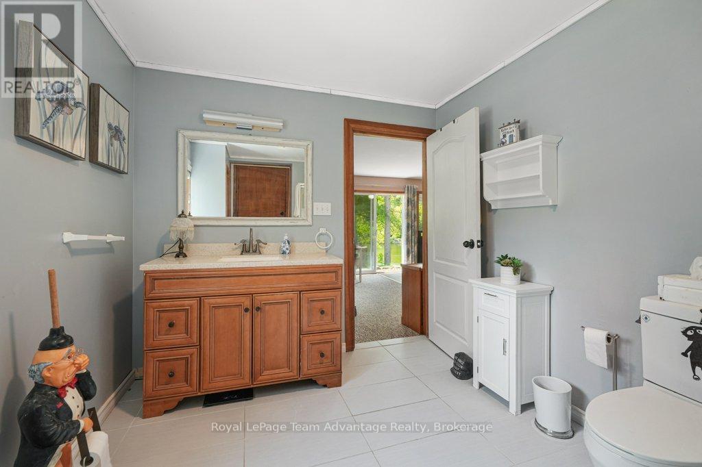 












19 ALLAN CRESCENT

,
Seguin,




Ontario
P2A2W8

