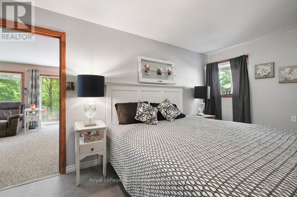 












19 ALLAN CRESCENT

,
Seguin,




Ontario
P2A2W8

