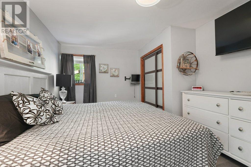 












19 ALLAN CRESCENT

,
Seguin,




Ontario
P2A2W8

