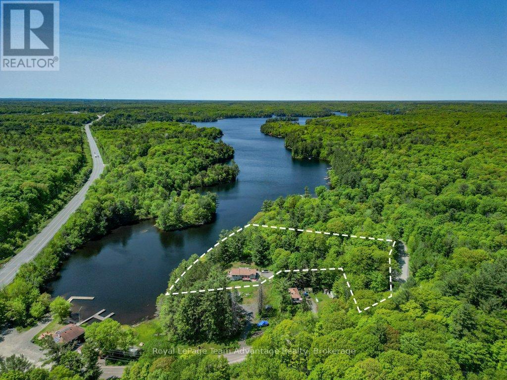 












19 ALLAN CRESCENT

,
Seguin,




Ontario
P2A2W8

