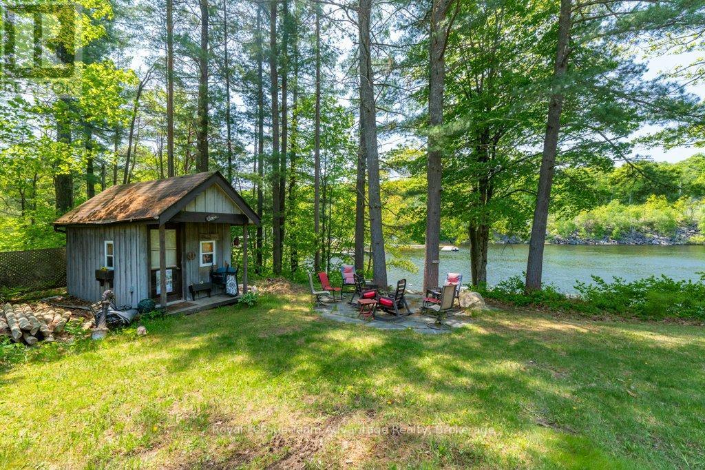 












19 ALLAN CRESCENT

,
Seguin,




Ontario
P2A2W8

