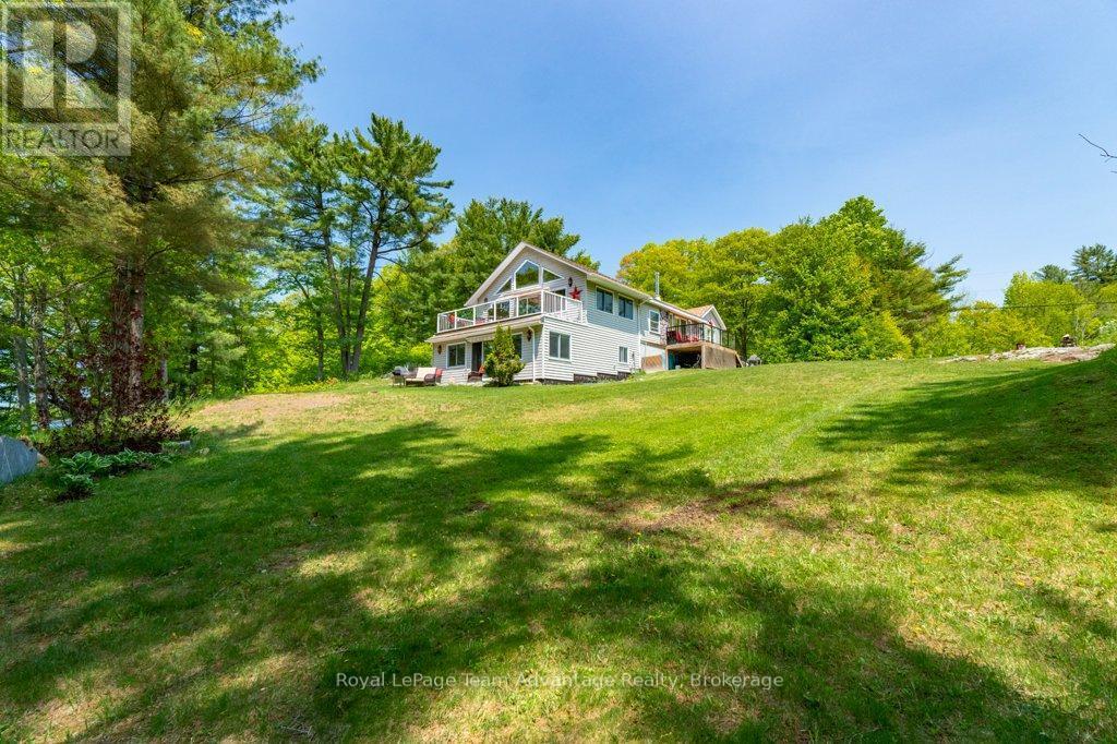 












19 ALLAN CRESCENT

,
Seguin,




Ontario
P2A2W8

