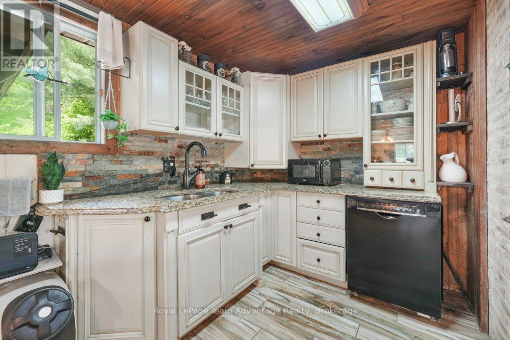 












19 ALLAN CRESCENT

,
Seguin,




Ontario
P2A2W8

