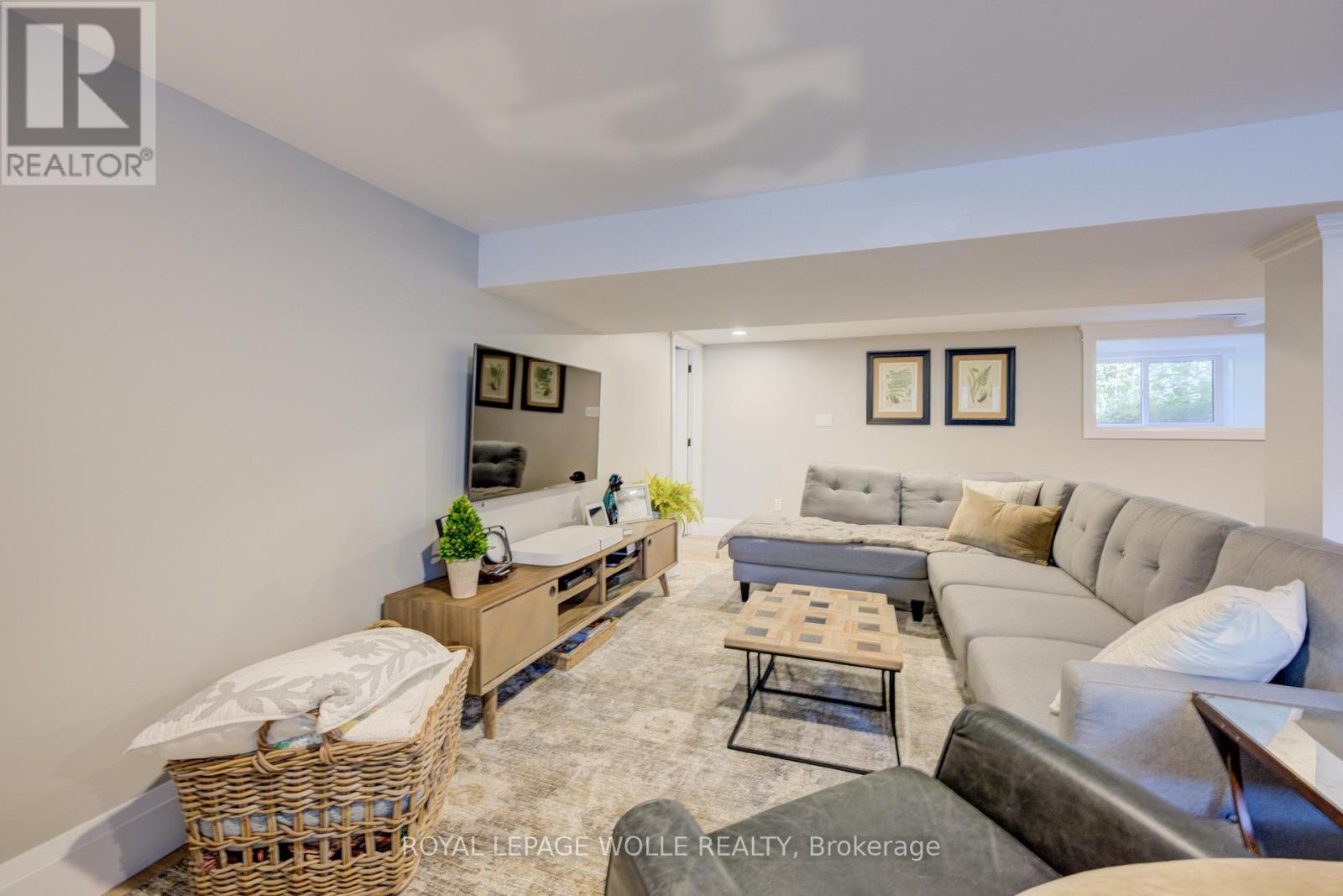 












6265 LINE 89

,
North Perth,




Ontario
N0G1Y0

